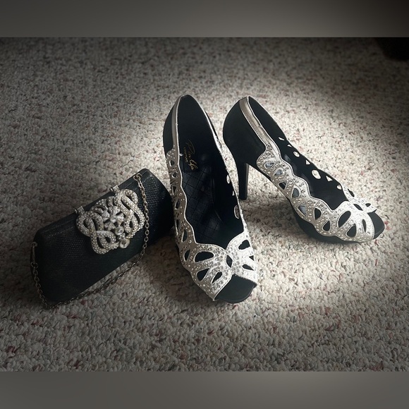 Pinup Couture peep toe heels—BRAND NEW - Picture 1 of 8